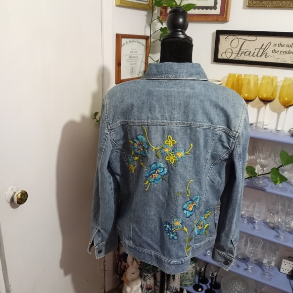 "re:" Denim Jacket - Picture 2 of 12
